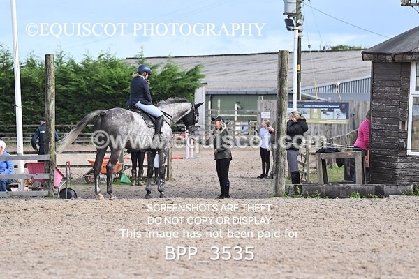 BPP_3535 - CLASS 36 SUN Senior British Novice/ 90cm Open