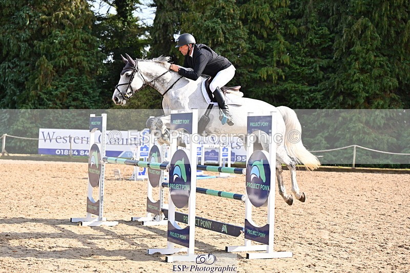 250817A-171953-05194 - Cls 24 Snr Foxhunter