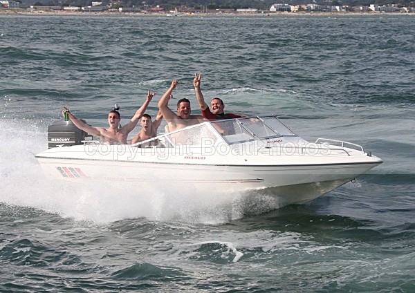 090808 FLETCHER BRAVO IMG_6368 - Speedboats