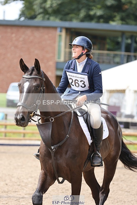 240803-150232-08626 - 263-Torie_Sleep-DUTCH-MAN