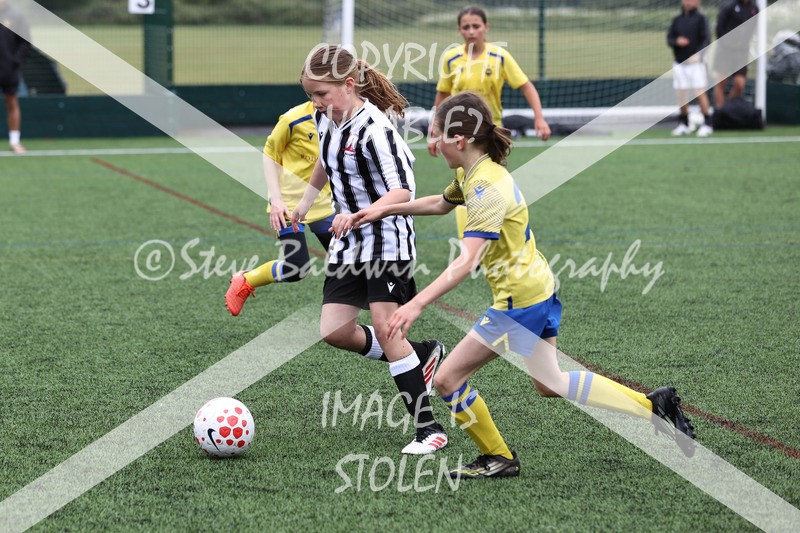 1DX32442 - Sat 6th U12 Girls