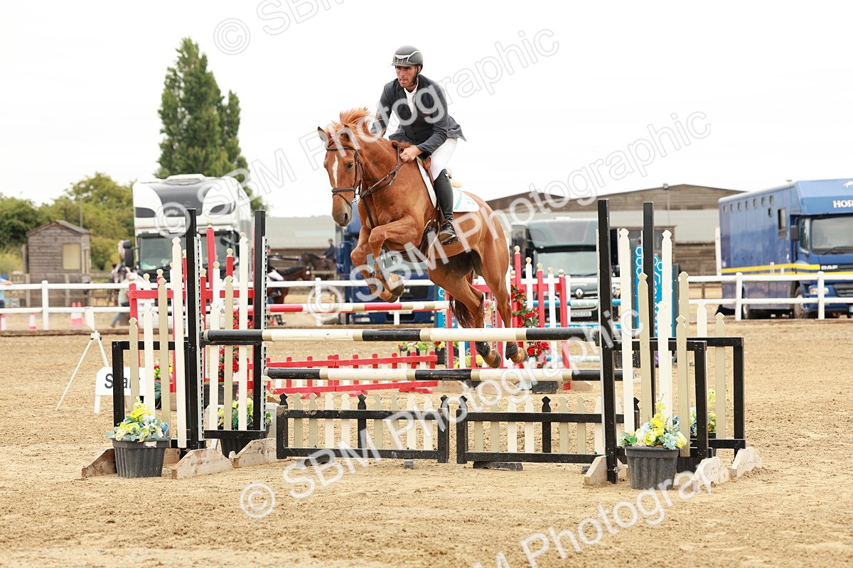 SBM_016642 - Class 20 - Senior Newcomers - 1.10m