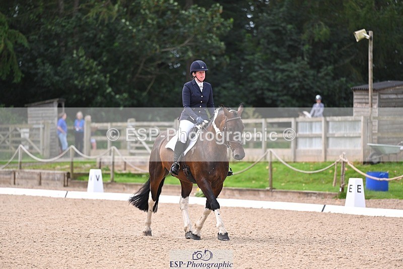 240809-102545-00181 - 112-Caroline.Hutchens-Clogorrow's.Socky