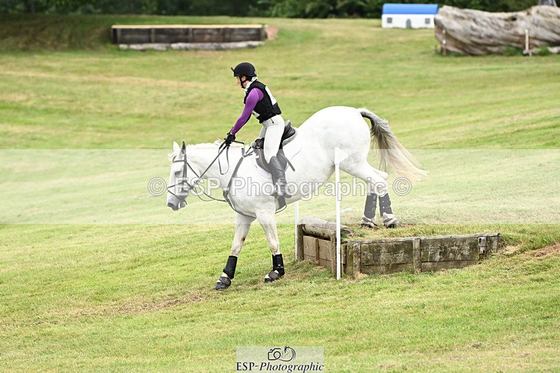 240825X-154433-36564 - 80cm XC 15.30 to 16.30