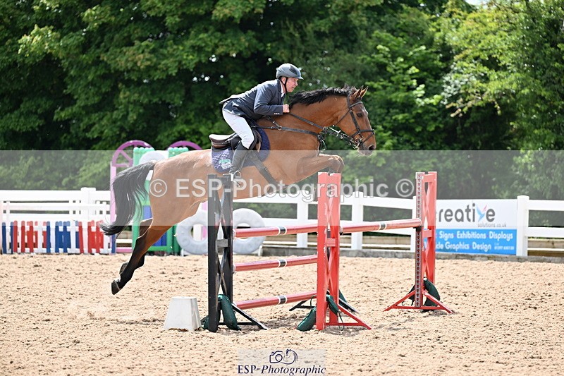 240605A-142119-00710 - Cls 4 Newcomers and 1.10m Open