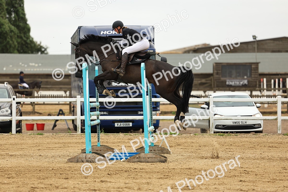 SBM_003843 - Class 4 - Senior Foxhunter - 1.20m Open