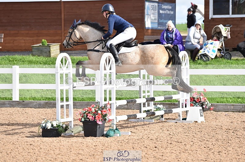 231015A-132316-08320 - Cls 25 95cm Amateur Q 2nd R