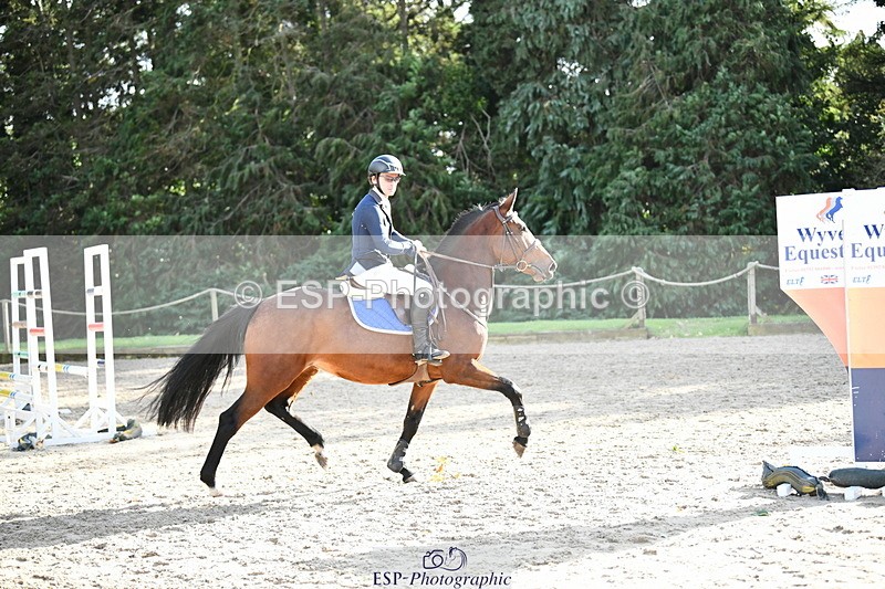 251004A-152900-01836 - Classes 8 & 9 70cm