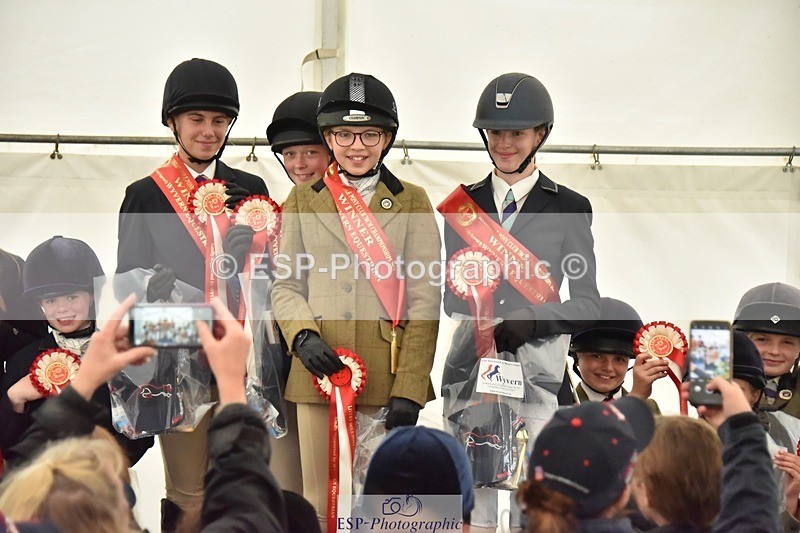 230825-171634-12994 - Friday 60cm and 70cm presentations