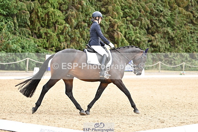 250808A-141050-00817 - 065-Jenny.Lo-VelPrince.T