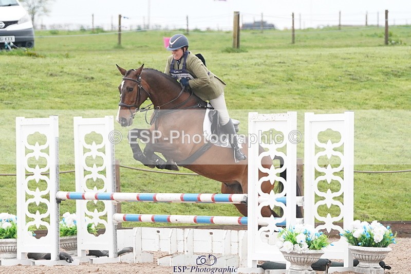 250419-094420-07813 - 414-Sophie.Taylor-PARKFIELD.FOLIES.BERGERE