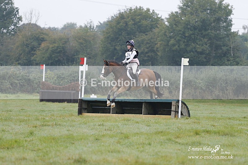 WWHT 171021 0494 - Novice Restricted (0.80m)  17/10/21