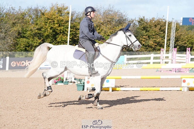 251005-103713-02592 - Cls 22 British Novice and 90cm