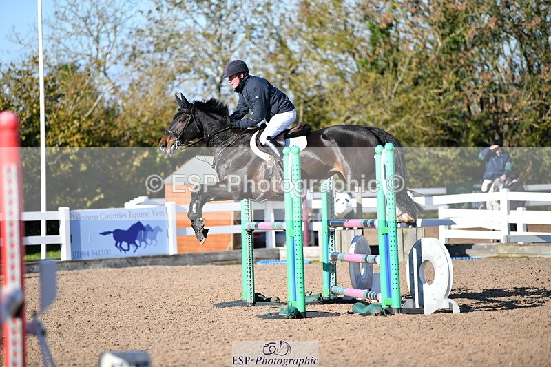 231110A-124512-00439 - Cls 4 Snr 1.05m Open