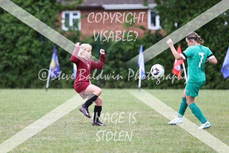 1DX32016 - Covingham Park V Tadpole Farm