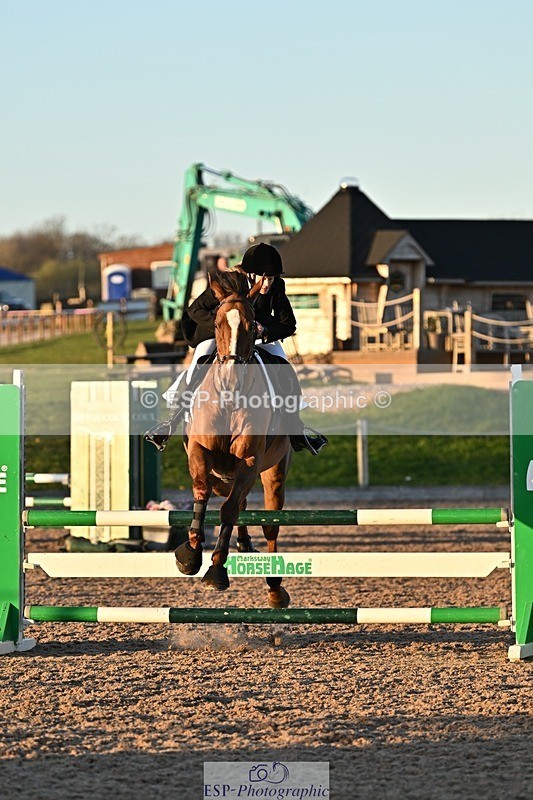 250401-190814-00899 - 90cm Classes