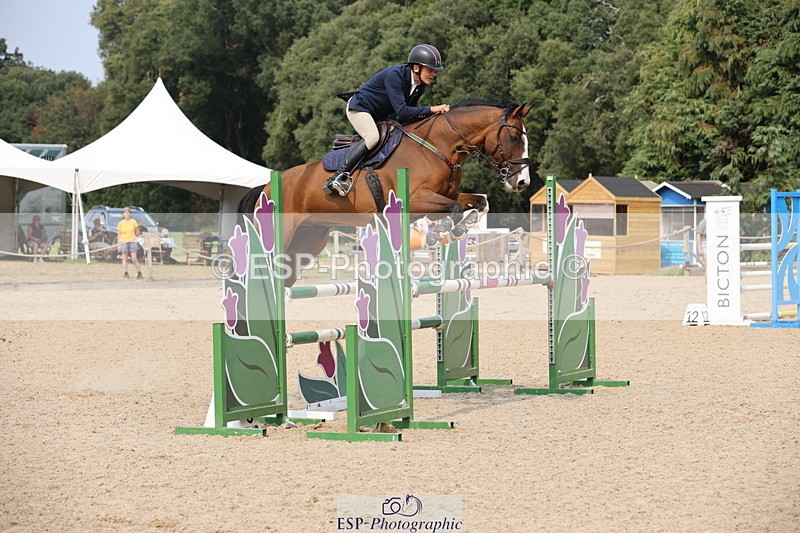 250816A-151109-02326 - Cls 8 Snr Newcomers