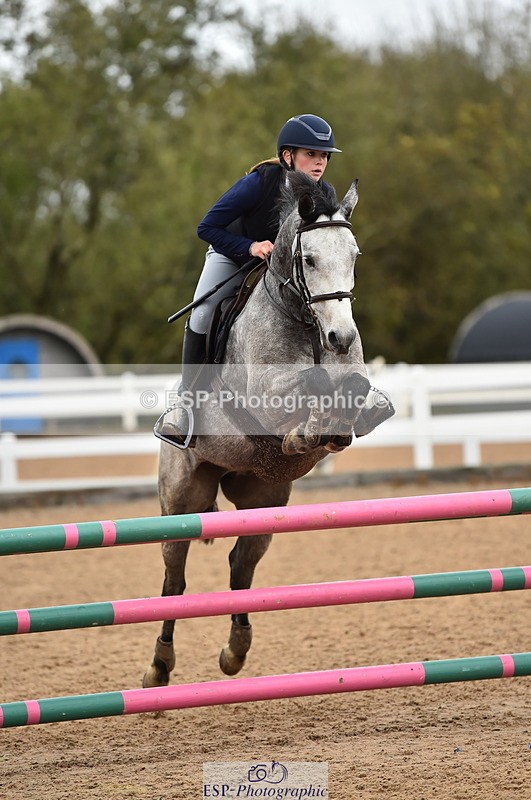 231028A-130248-01566 - Cls 4 Newcomers & 1m Open