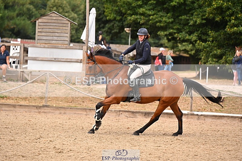 250817A-104617-03926 - Cls 16 Snr British Novice