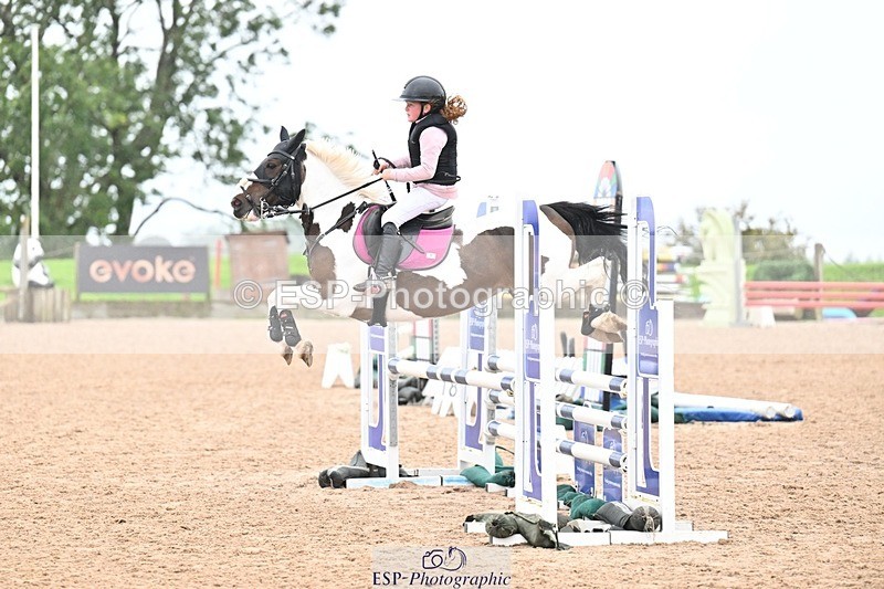 250920-155659-01824 - Cls 21 Pony Intro 80cm Derby