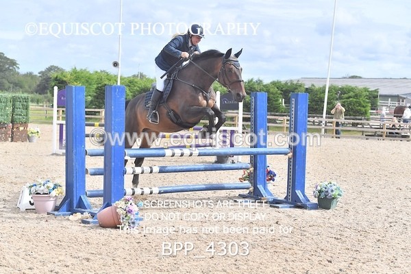 BPP_4303 - CLASS 12 SUN Senior British Novice/ 90cm Open