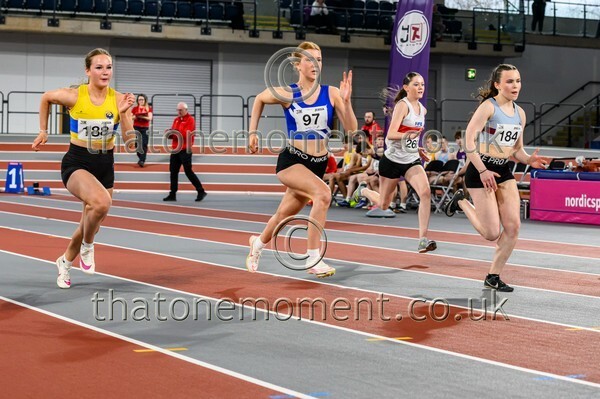 SeniorInd25-916561 - Track Female Set One