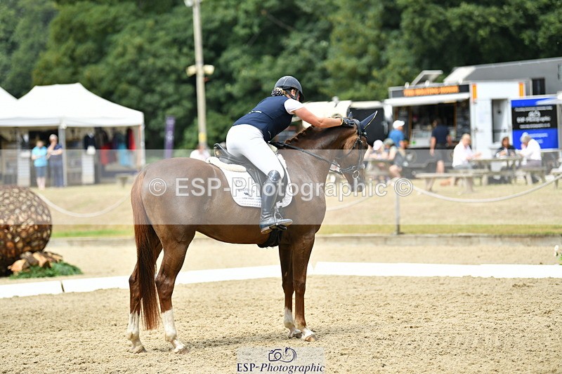 250718A-121536-01401 - 144-Verity.Perry-Vogue