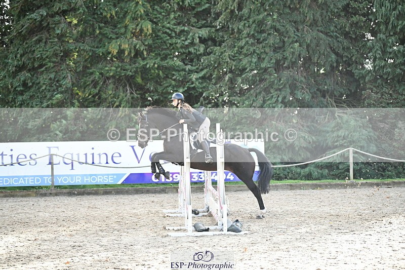 251004A-150918-01691 - Classes 8 & 9 70cm