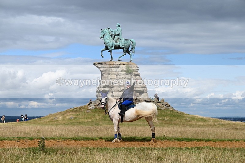 DSC_8960 - Time at Statue 14:33 to 15:10