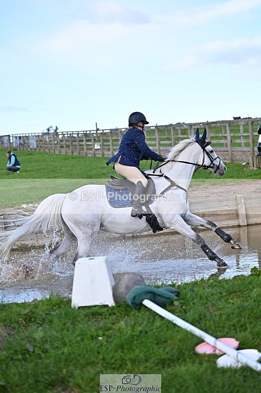 240912A-171913-02709 - Cls 7 Snr 90cm Open Speed Derby