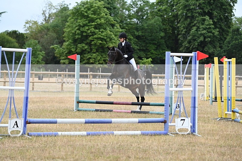 WJ6_9287 - Class 12 Minimus Jumping 45cm