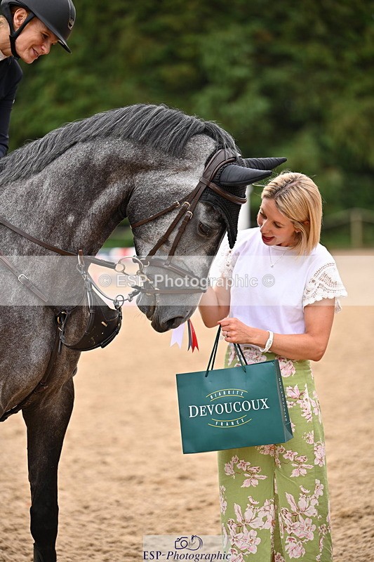 250817A-111014-04026 - Cls 16 Snr British Novice