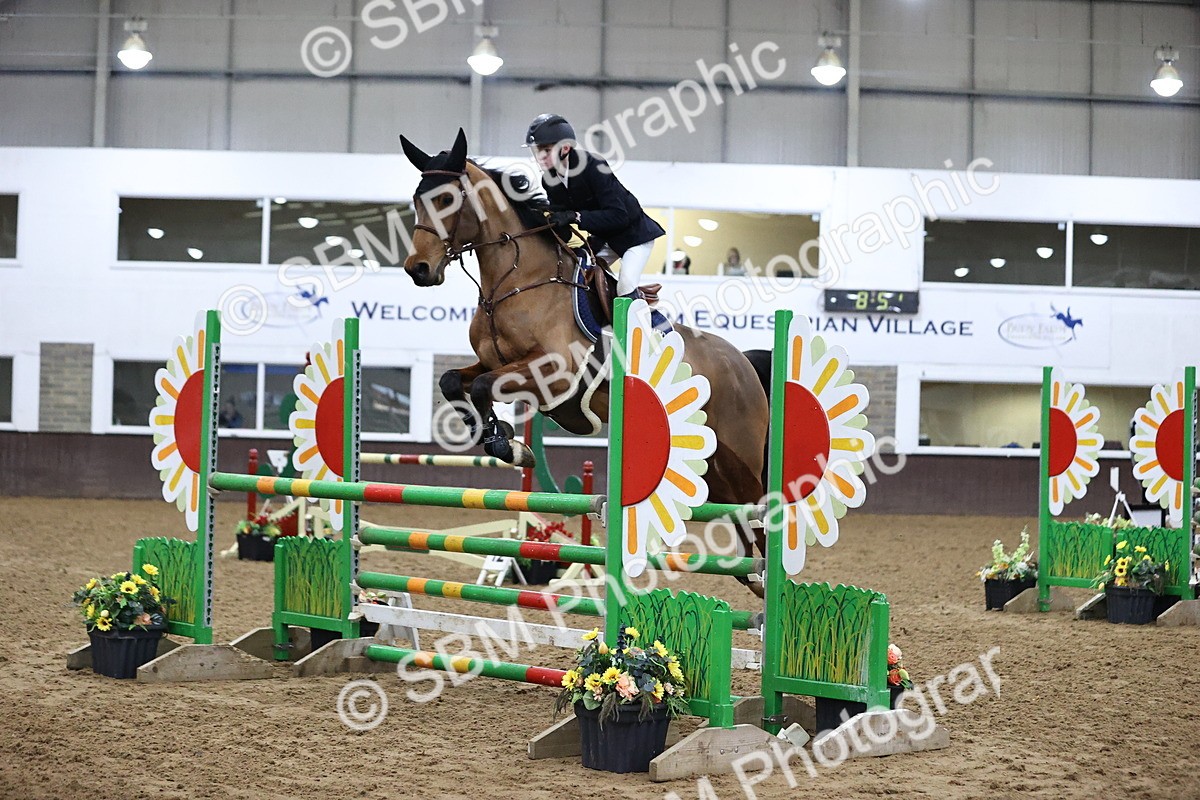 SBM_2564 - Class 9 - Senior Newcomers/ 1.10m Open