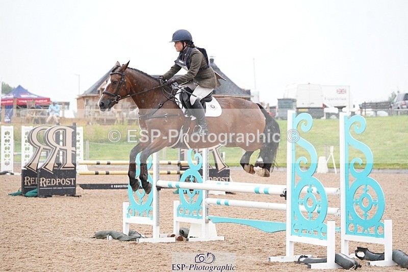 240901A-135236-09842 - 553-Molly.Pullin-OAKWELLYNS.DECANTER.OF.SKYE