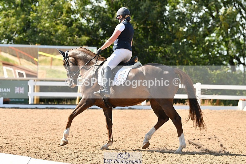 250817-154701-11327 - 214-Verity.PerryVogue