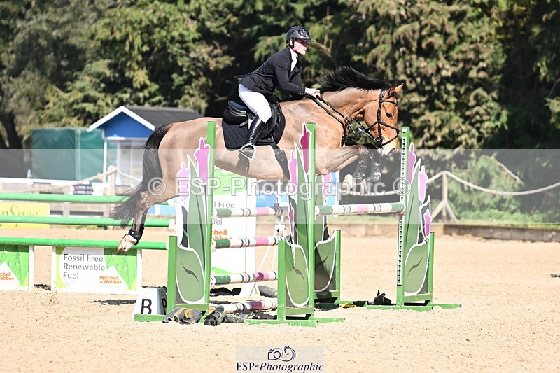 260321A-131427-00732 - 5 Newcomers 1m 10