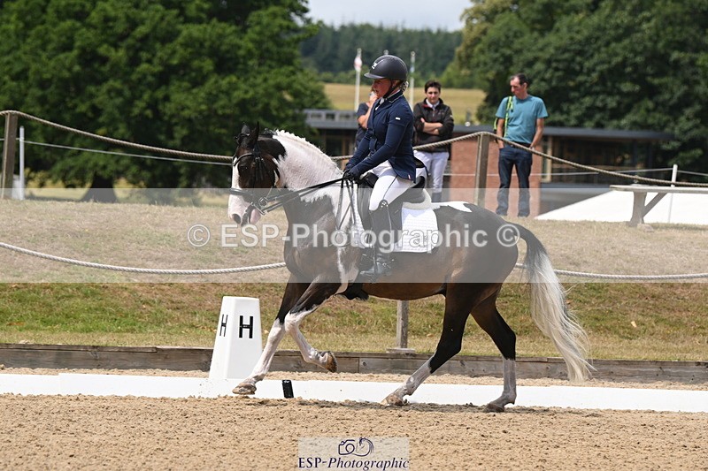 250720A-124036-10436 - 164-Dominique.Kinnaird-Perry-Pallas.Vanquish