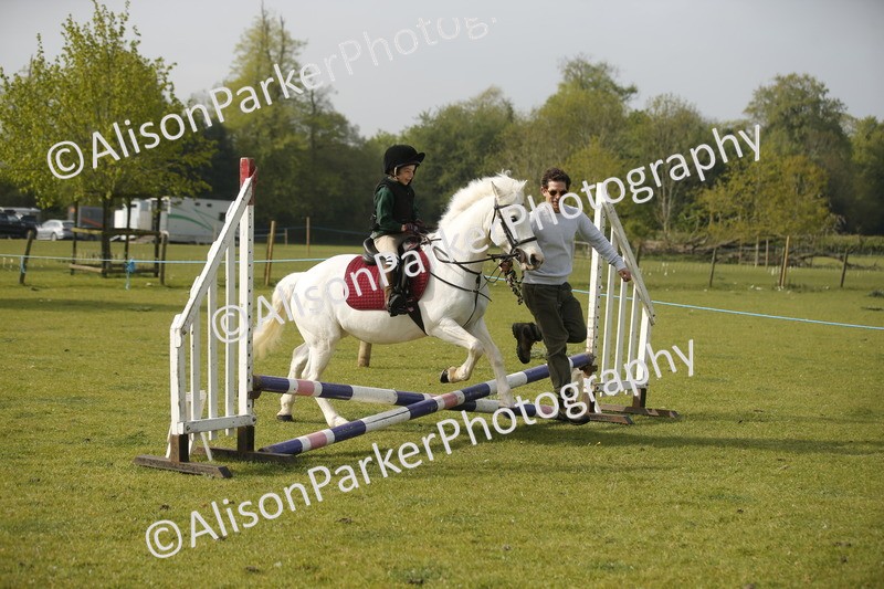 20260426-1001 - Class 1 - Mini Jumping - Lead rein or Assisted