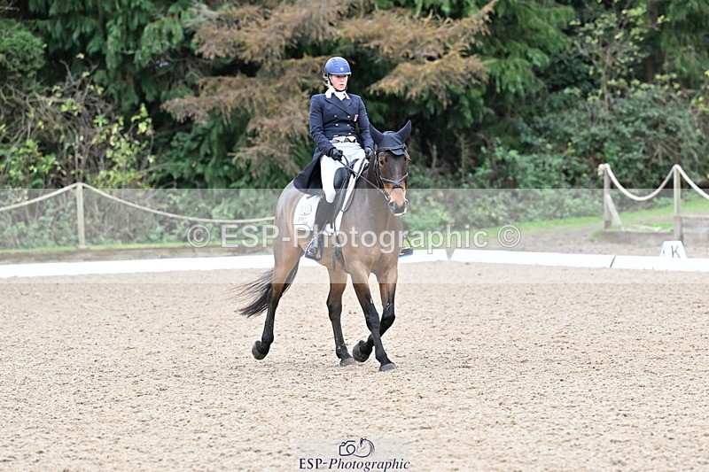 251022A-152533-00543 - B-112-Christina.Wiederkehr