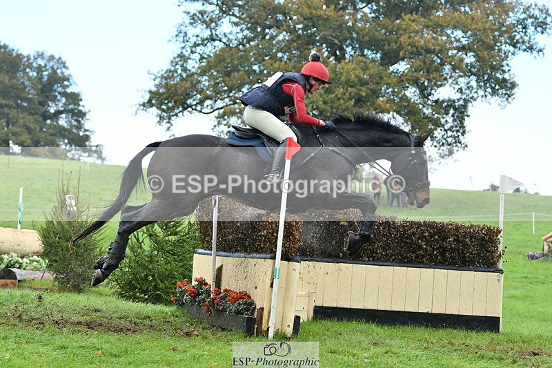 251025A-133726-20060 - F-474-Sarah.Orme