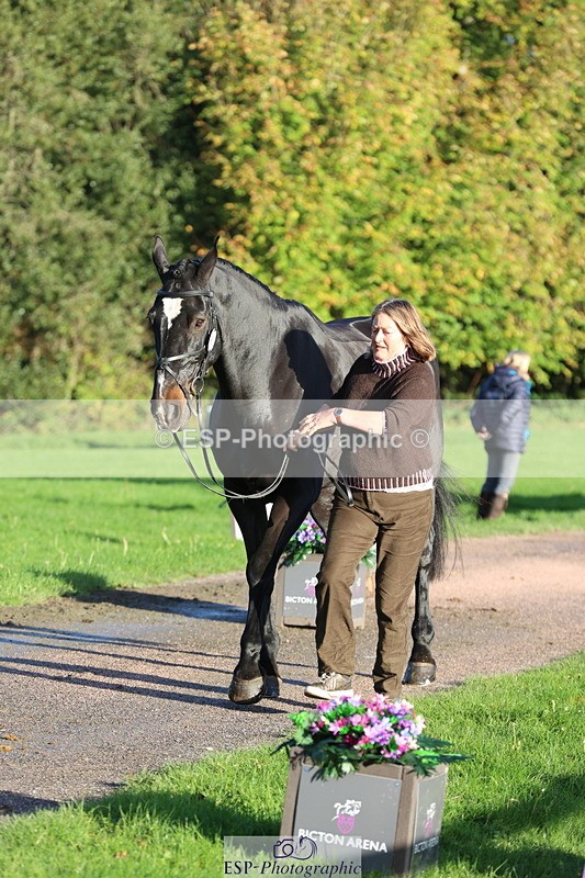 251026A-094514-22455 - D-343-Georgina.Owen