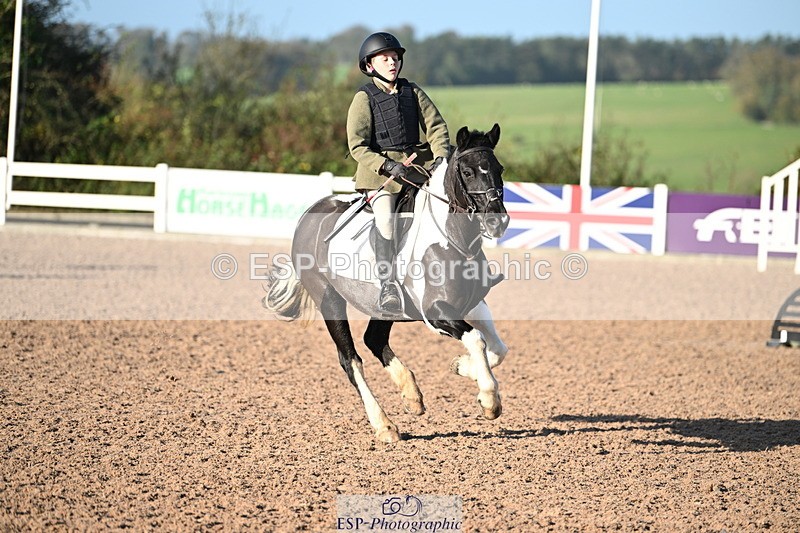 241026A-101554-00093 - SAT Cls 3 Pony Intro 70cm