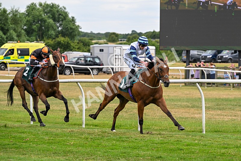 220726-Race 5-Explode-0011 - Race 5 16.12pm Sky Bet Go-Racing-In-Yorkshire Summer Festival Handicap
