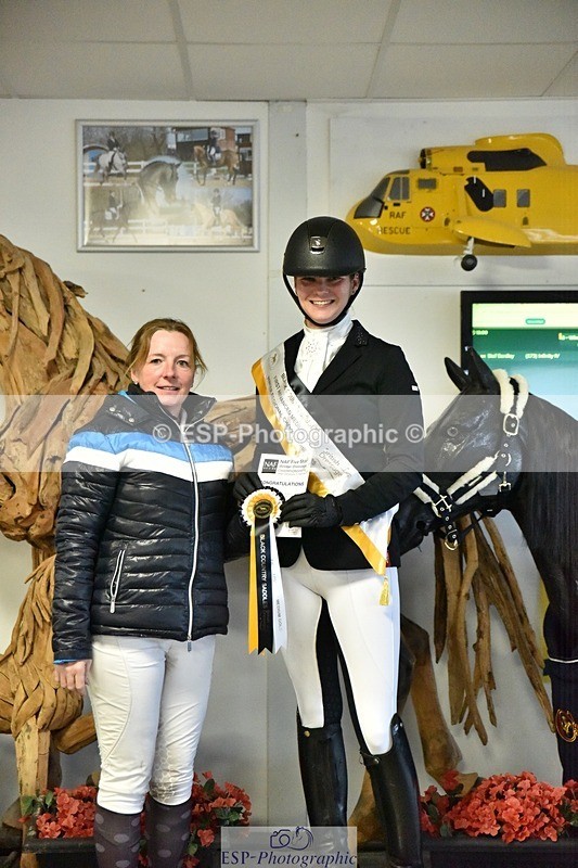 250214-153926-02637 - Advanced Medium Gold Presentations