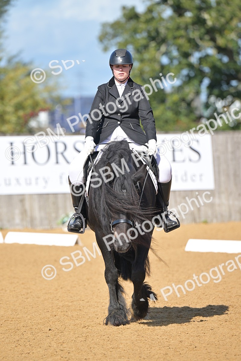 SBM_03967 - D2 - Small Tour Championship Intro 2