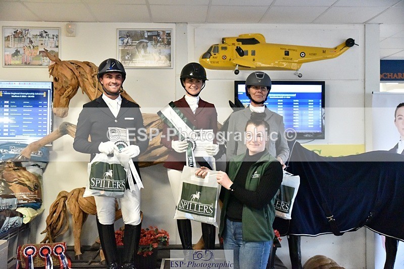 250214-153820-02626 - Freestyle Medium Gold Presentations