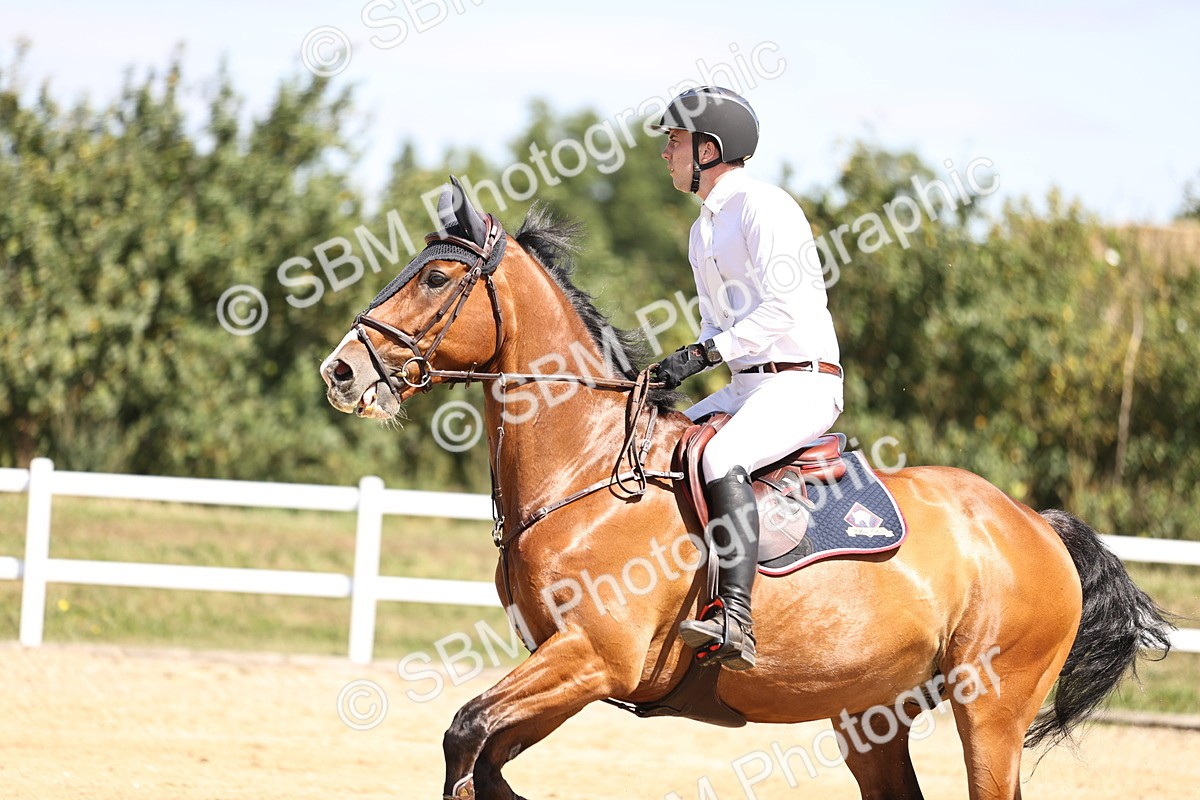 SBM_008083 - Class 10 - Senior 1.05m Open