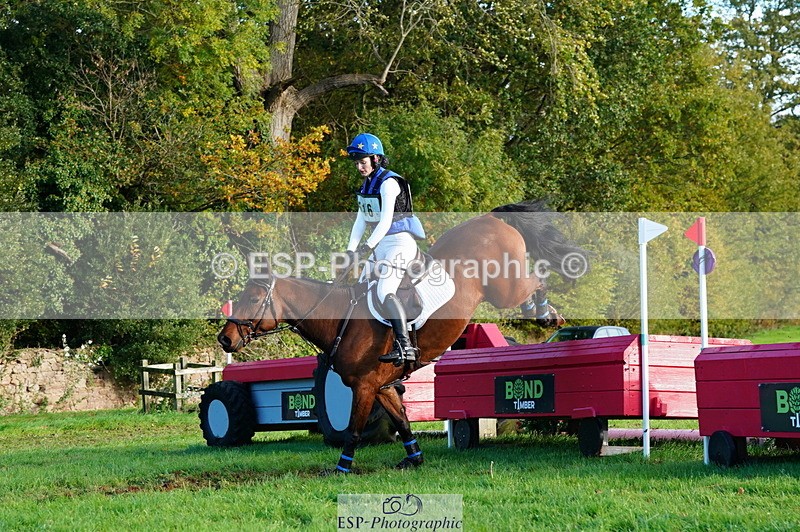 251025A-160056-21713 - G-516-Zara.Bucknell