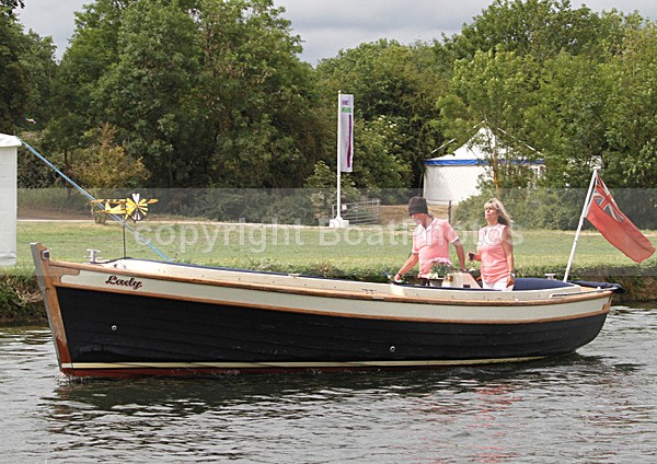 100702 LADY HENLEY REGATTA IMG_9713 - HENLEY REGATTA - FRIDAY 2nd JULY 2010