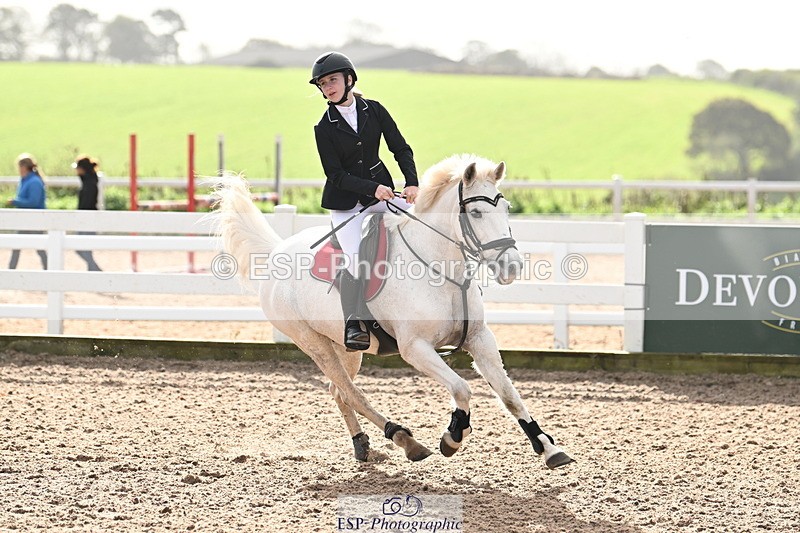 241026A-115432-00825 - SAT Cls 8 Pony Discovery and 90cm Open